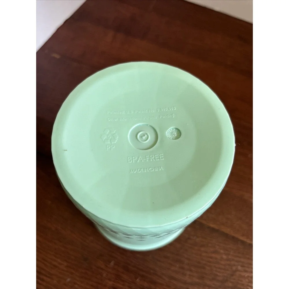 HyperChiller HC1 12.5 Oz Iced Coffee/Beverage Cooler in Mint‎ Green Open Box
